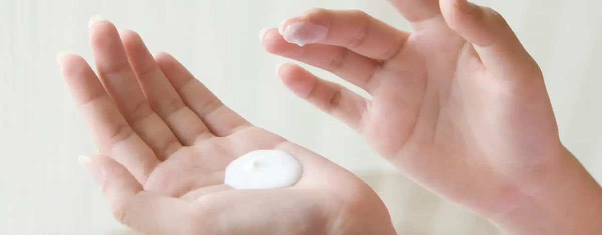 Say Goodbye to Dry, Tight Skin: CeraGel's Moisturizing Lotion