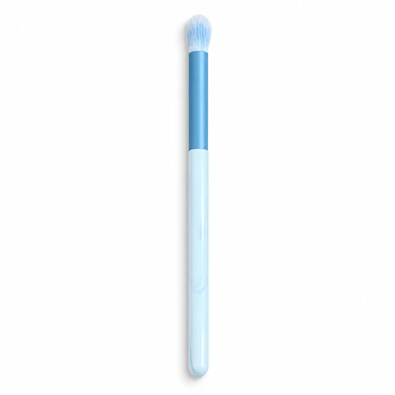 Tapered Crease Brush - Blue/White Ombre Handle - 039