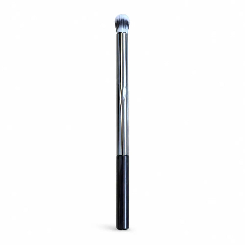 Tapered Concealer Brush - Black/Chrome Handle - 056