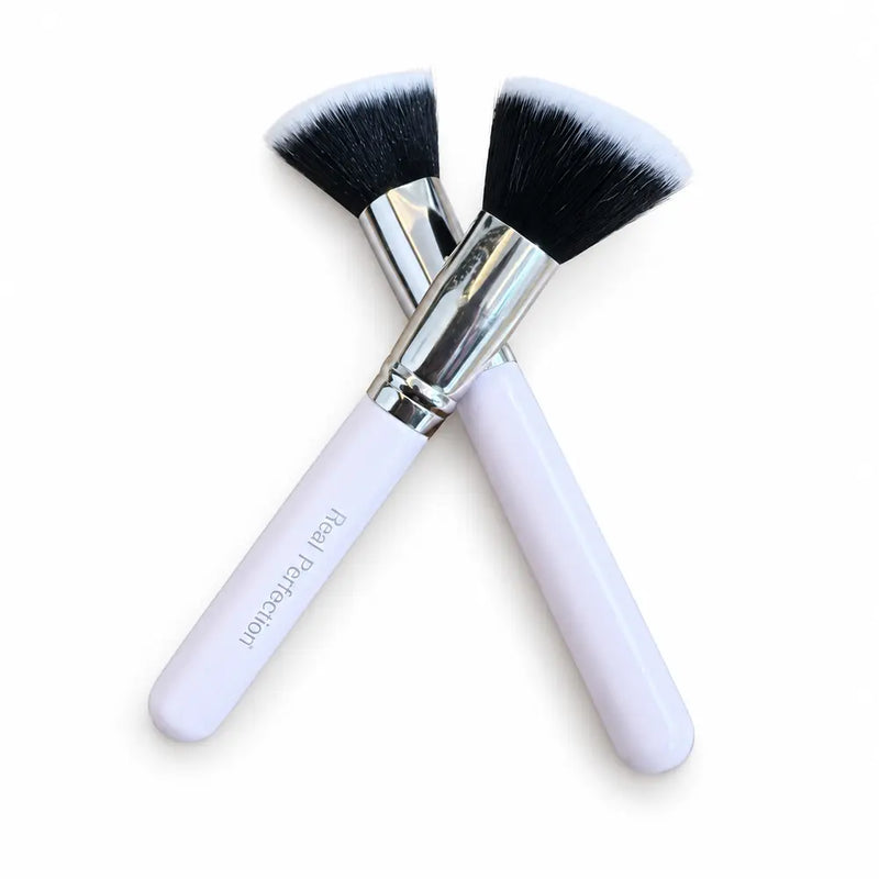 Real Perfection Flat Fan/Stippling Brush - White Handle - 135