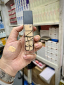 NARS Natural Radiant Longwear Foundation photo 2