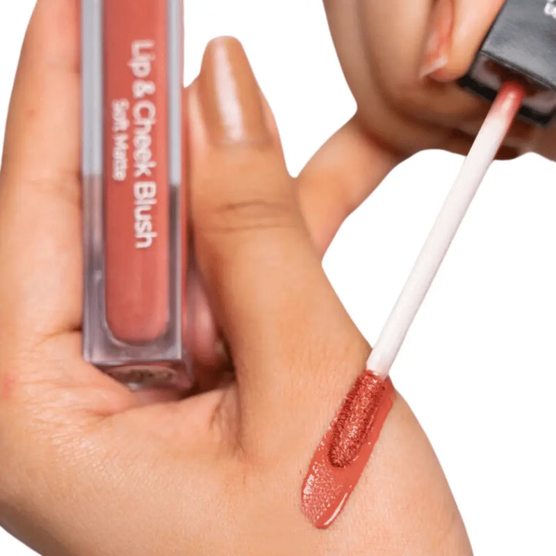 314 Sweet Kiss Lip Gloss by Glow and Glee - Buy Now at derma.pk
