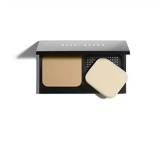 Bobbi Brown Illuminating Finish Powder Compact Foundation in Shade No.2 Sand
