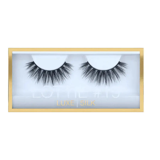 Huda Beauty Luxe Silk Eyelash in Style Lottie #19