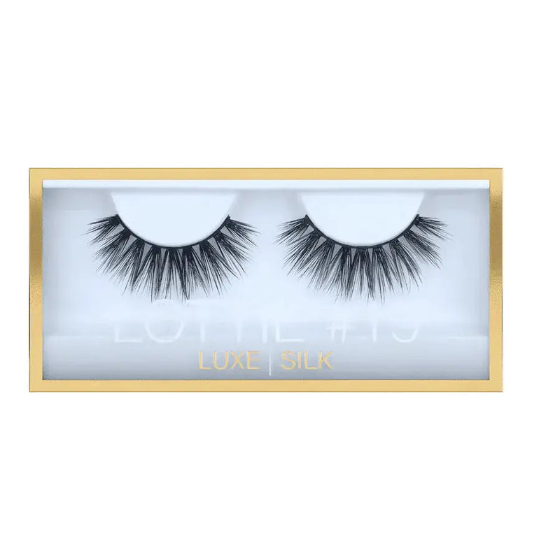 Huda Beauty Luxe Silk Eyelash in Style Lottie #19