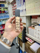 NARS Natural Radiant Longwear Foundation photo 3